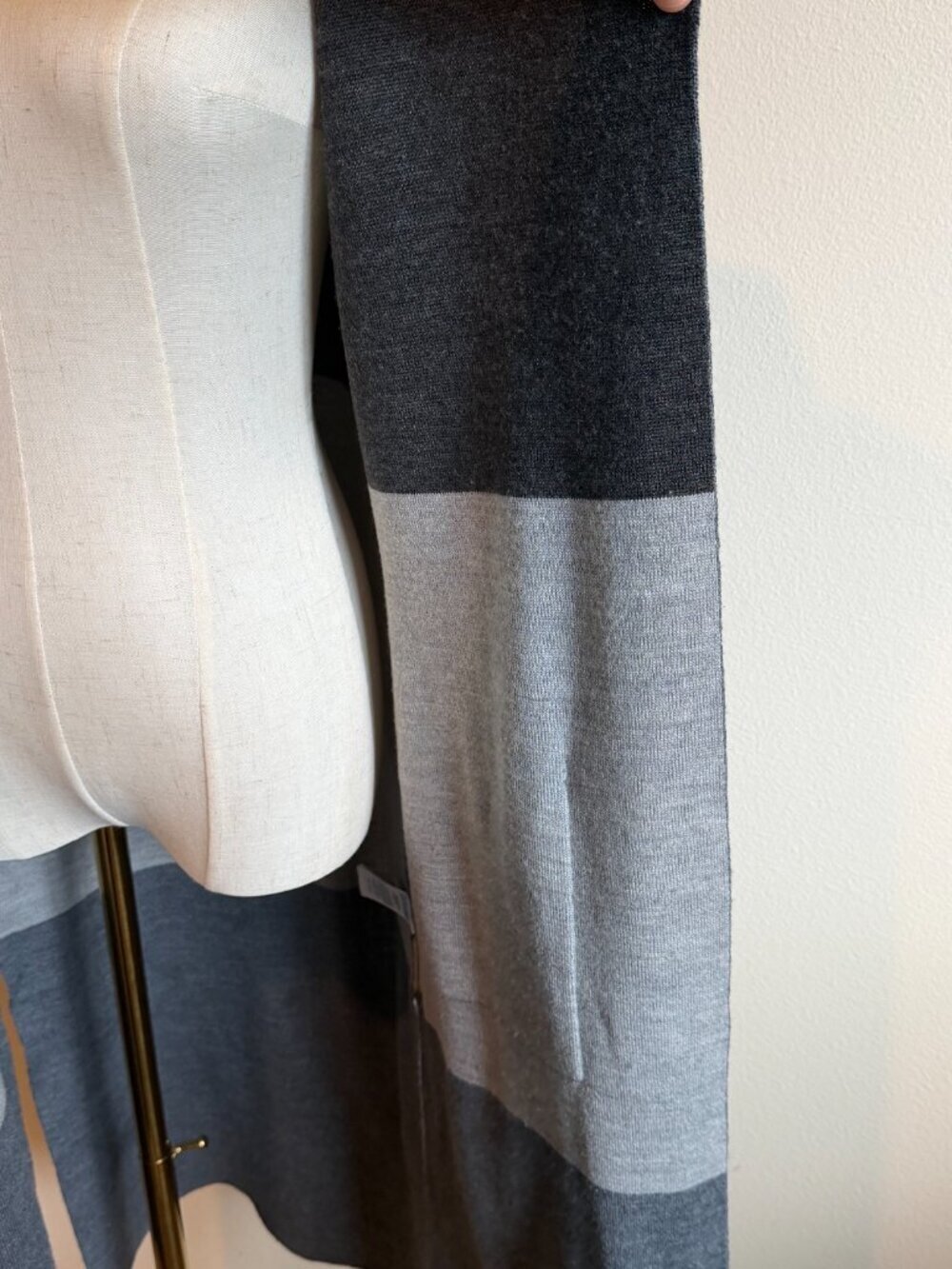 Tahari Luxury Merino Wool Open Front Long Line Cardigan S - Picture 4 of 12
